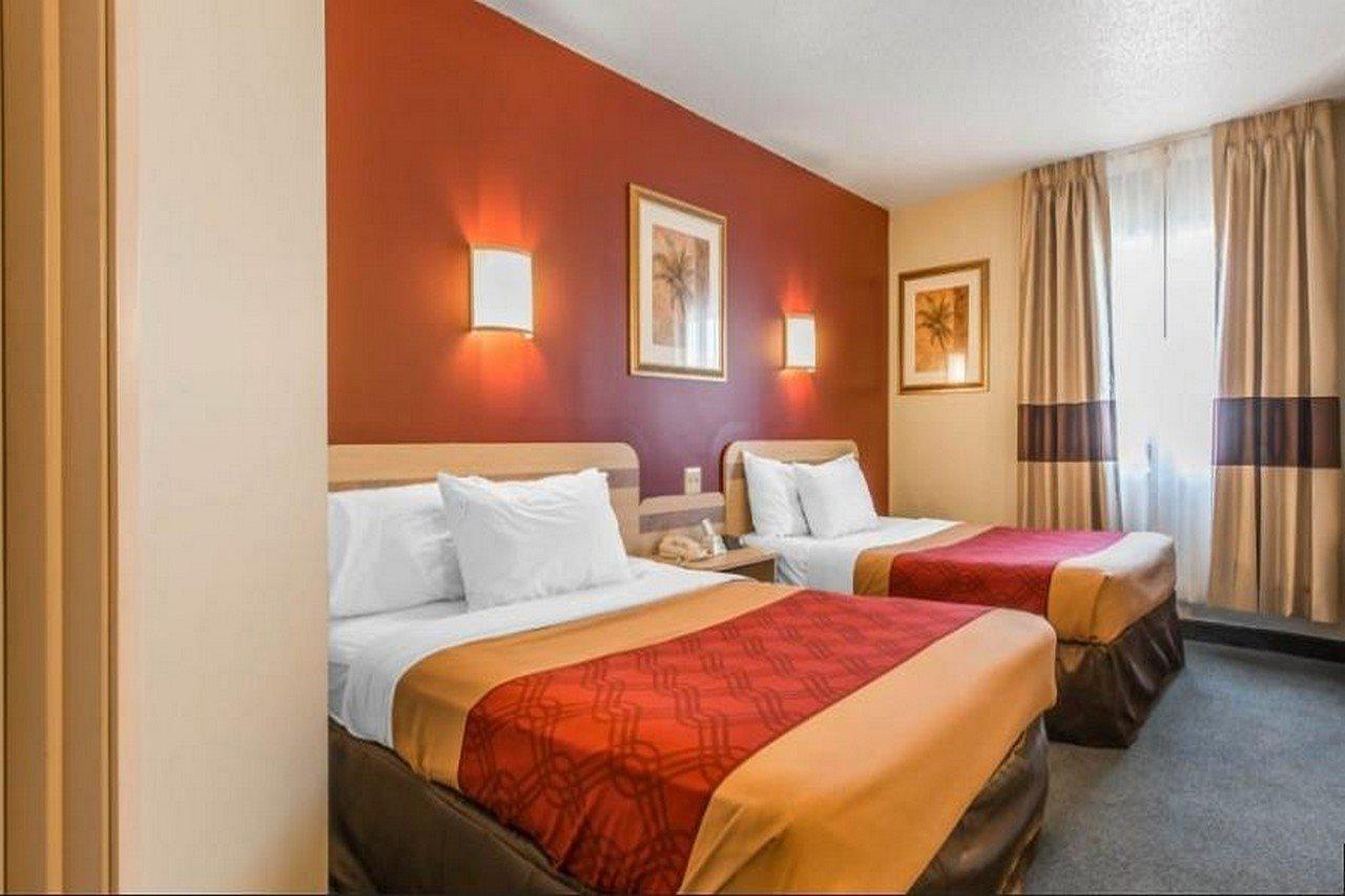 Red Roof Inn Johnstown Exterior photo