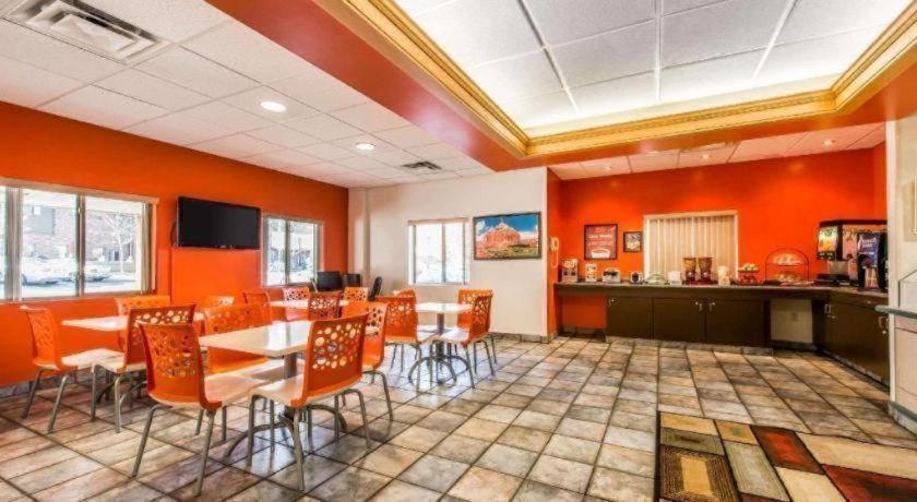 Red Roof Inn Johnstown Exterior photo